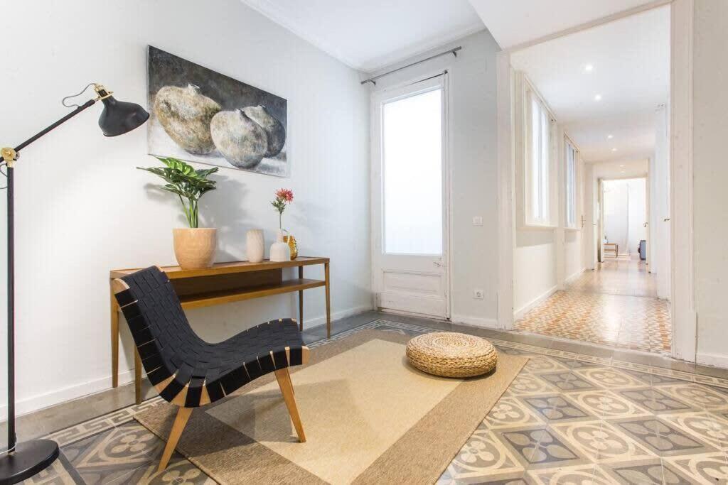 4Bedroom Apart With Balcony In Las Ramblas 3-2 Barcelona Exteriér fotografie
